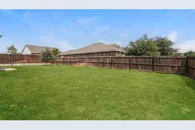 15635 Gatsby Lane, Dallas, TX 75253 - Photo 17