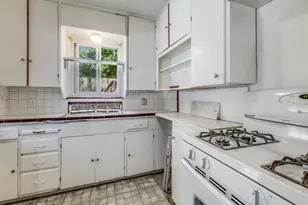 9127 San Fernando Way, Dallas, TX 75218 - Photo 5