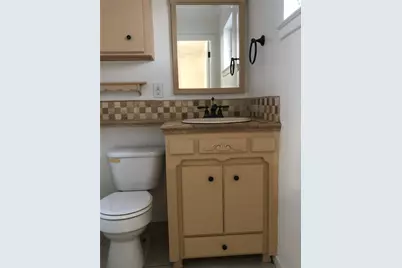 124 E Vilbig Street, Irving, TX 75060 - Photo 11