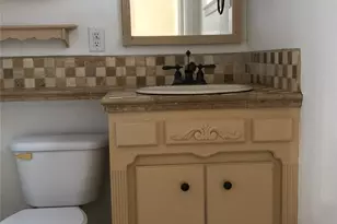 124 E Vilbig St, Irving, TX 75060 - Photo 11