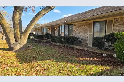 604 The Meadows Parkway, DeSoto, TX 75115 - Photo 3