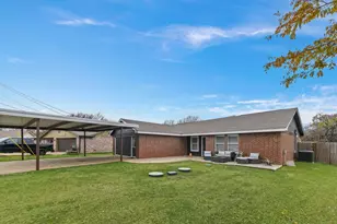 708 Shady Grove Dr, Granbury, TX 76049 - Photo 5