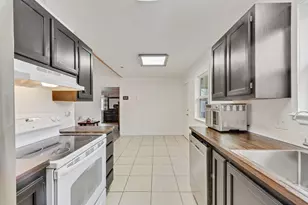 708 Shady Grove Dr, Granbury, TX 76049 - Photo 11