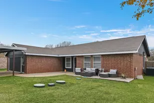 708 Shady Grove Dr, Granbury, TX 76049 - Photo 3