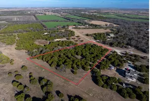 1020 Eagle Rdg Dr, Rio Vista, TX 76093 - Photo 1