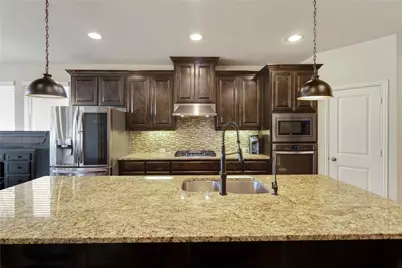 821 Patio Street, Little Elm, TX 76227 - Photo 7