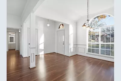 808 Shady Glen Court, Fort Worth, TX 76120 - Photo 9