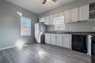 203 E Ann St, Kaufman, TX 75142 - Photo 3