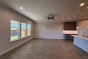 4207 Cornerstone Cir, Granbury, TX 76048 - Photo 7