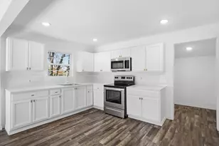 807 Adkins St, Bowie, TX 76230 - Photo 7