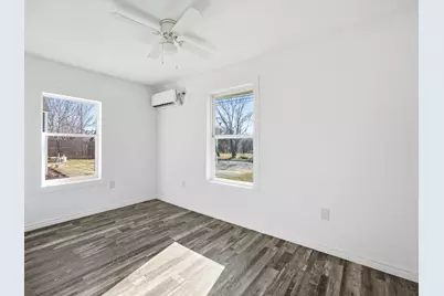 807 Adkins Street, Bowie, TX 76230 - Photo 25