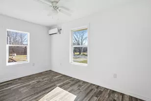 807 Adkins St, Bowie, TX 76230 - Photo 25