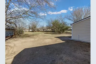 807 Adkins Street, Bowie, TX 76230 - Photo 27
