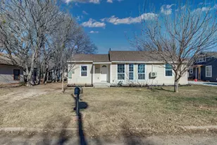 807 Adkins St, Bowie, TX 76230 - Photo 31