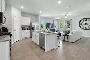 913 Hollyn Dr, Decatur, TX 76234 - Photo 5