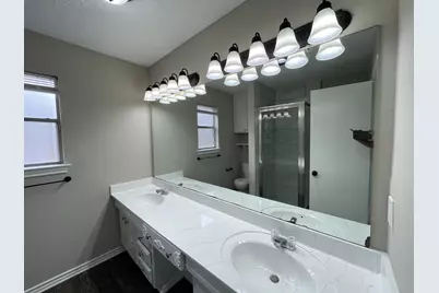 4805 Crestmont Court, Arlington, TX 76017 - Photo 7