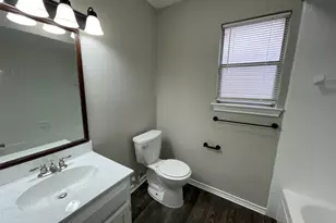 4805 Crestmont Ct, Arlington, TX 76017 - Photo 9