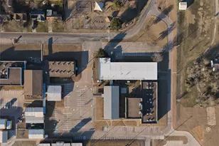 302 W Pine St, Whitewright, TX 75491 - Photo 25