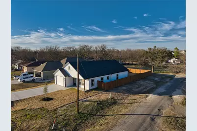 302 W Pine Street, Whitewright, TX 75491 - Photo 33
