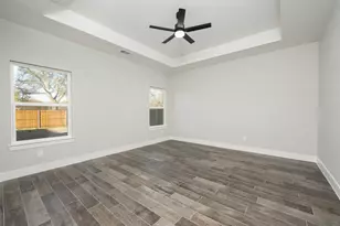 302 W Pine St, Whitewright, TX 75491 - Photo 19