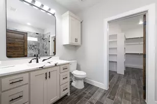 302 W Pine St, Whitewright, TX 75491 - Photo 9