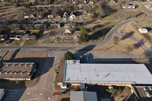 302 W Pine St, Whitewright, TX 75491 - Photo 31