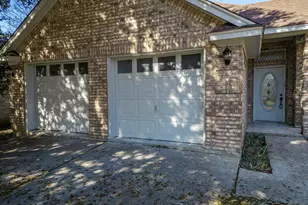 85 Delmore Dr, Hillsboro, TX 76645 - Photo 3