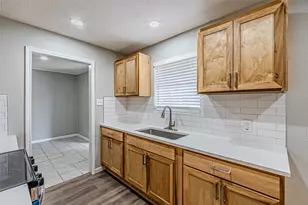 1205 Navaho St, Arlington, TX 76012 - Photo 7