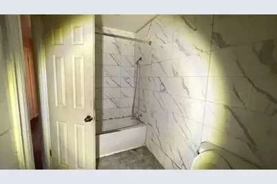 4505 Quails Lane, Fort Worth, TX 76119 - Photo 17