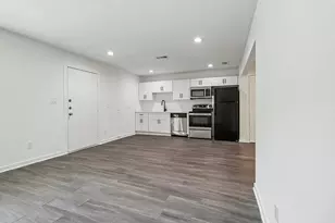 321 E 8th St, Dallas, TX 75203 - Photo 11