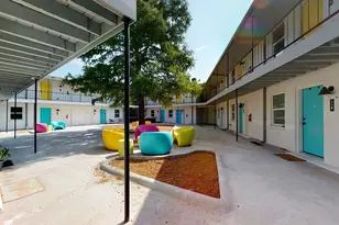 321 E 8th St, Dallas, TX 75203 - Photo 5