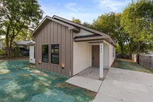 211 Garlock St, Wilmer, TX 75172 - Photo 1