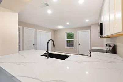 211 Garlock Street, Wilmer, TX 75172 - Photo 5