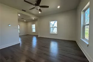 907 Davis Street S, Sulphur Springs, TX 75482 - Photo 11