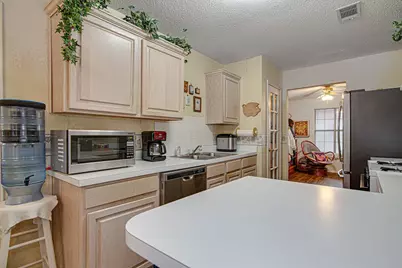 703 Windridge Lane, Burleson, TX 76028 - Photo 7