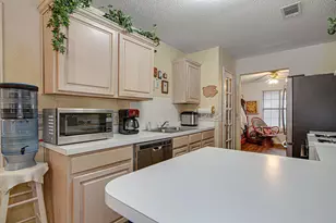 703 Windridge Ln, Burleson, TX 76028 - Photo 7