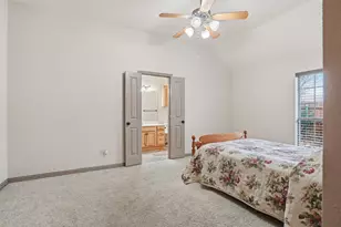 1005 Dawn Ct, Granbury, TX 76048 - Photo 9