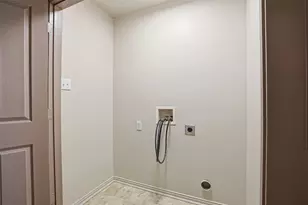 1005 Dawn Ct, Granbury, TX 76048 - Photo 15