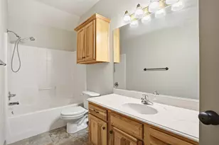 1005 Dawn Ct, Granbury, TX 76048 - Photo 13