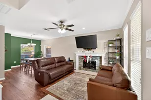 1804 Hunters Ridge Dr, Grapevine, TX 76051 - Photo 3