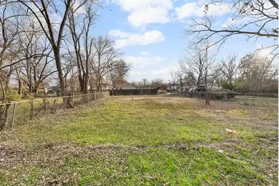 8904 Briley Road, Dallas, TX 75217 - Photo 15