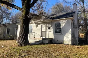 237 13th St NE, Paris, TX 75460 - Photo 1