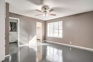 1114 Willow Creek Rd, Cleburne, TX 76033 - Photo 25