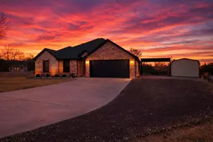 129 Avalon Dr, Princeton, TX 75407 - Photo 1