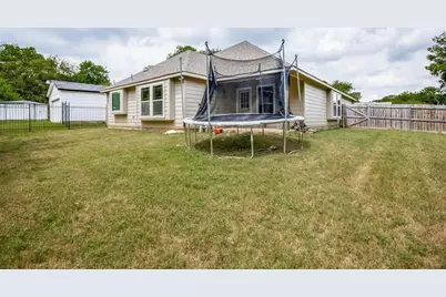 3878 Castle Hills, Dallas, TX 75241 - Photo 25