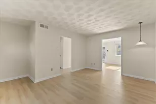 4110 Colgate Ln, Garland, TX 75042 - Photo 9