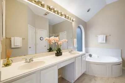 921 W Muirfield Road, Garland, TX 75044 - Photo 23