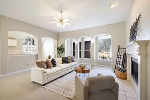 921 W Muirfield Rd, Garland, TX 75044 - Photo 7