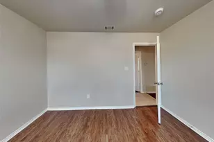 215 Bobbie Ann Ct, Granbury, TX 76049 - Photo 11