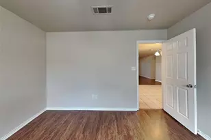 215 Bobbie Ann Ct, Granbury, TX 76049 - Photo 7